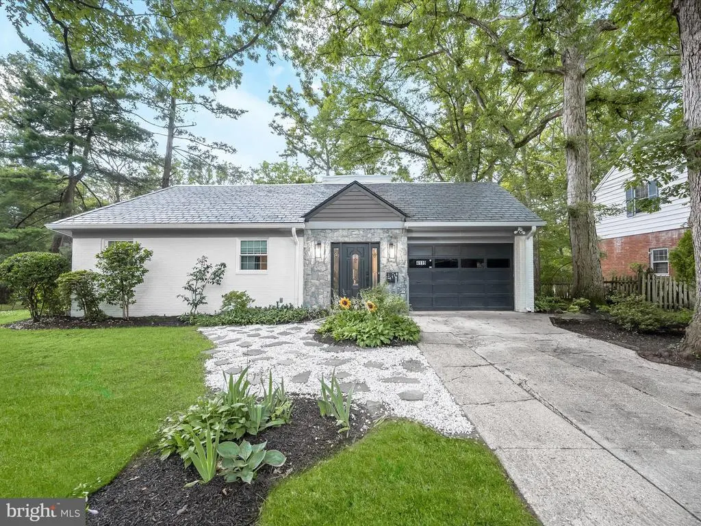 4119 Woodberry St, University Park