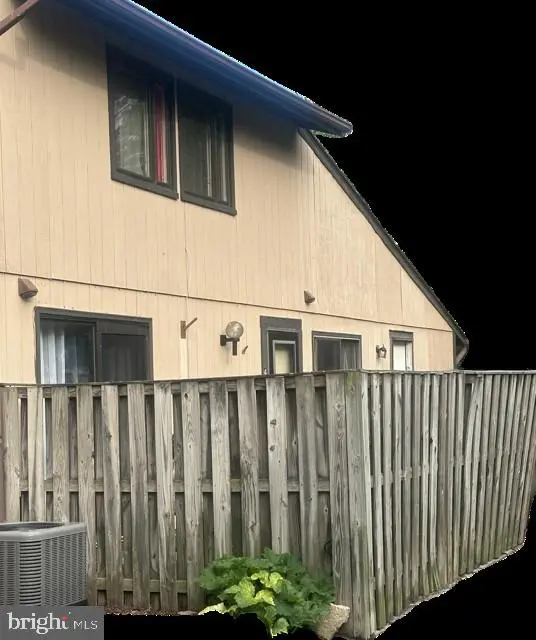 422 West Ct, Glen Burnie