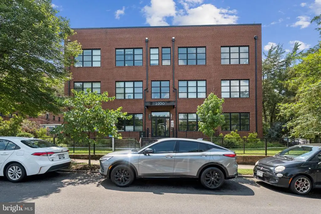 2200 3rd St Ne #1, WASHINGTON