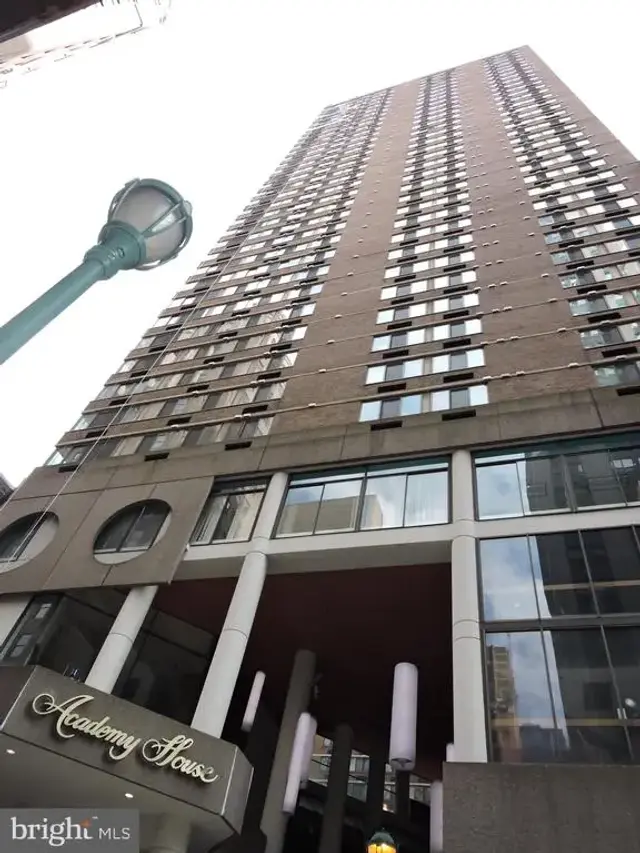 1420 Locust St #20q, Philadelphia