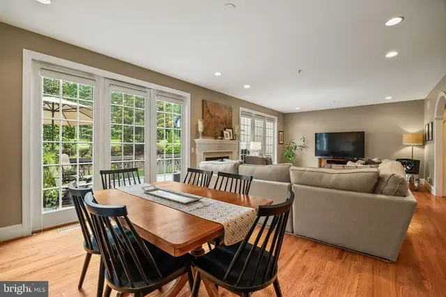 3 Kayser Ct, Newark