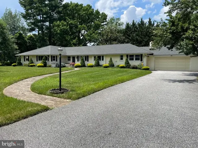 402 Ivy Church Rd, Lutherville Timonium