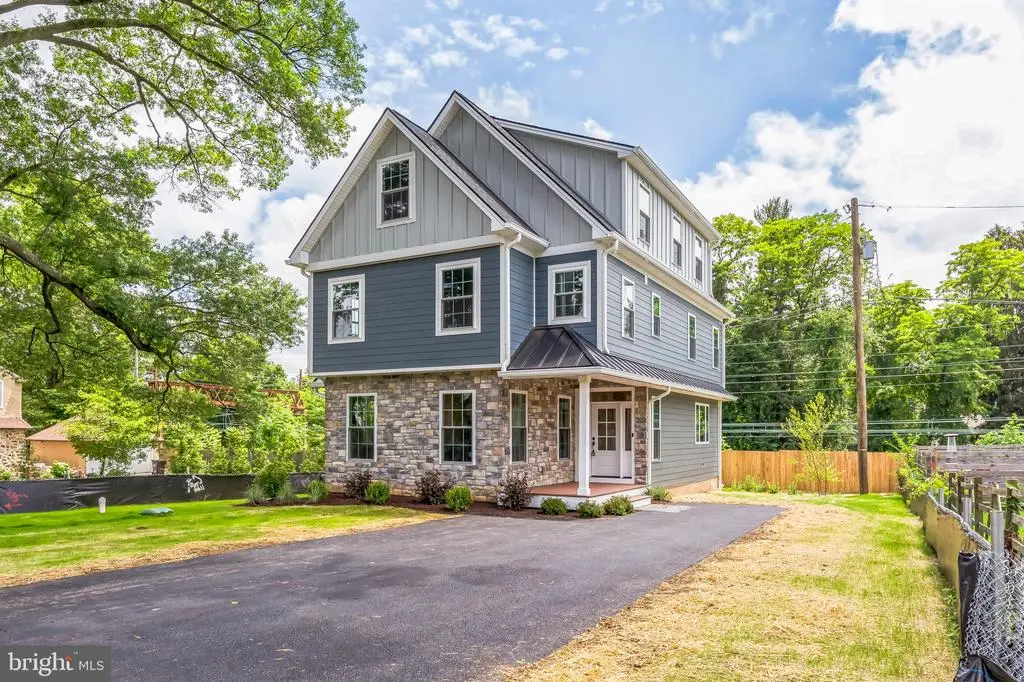 45 Orchard Ln, BERWYN