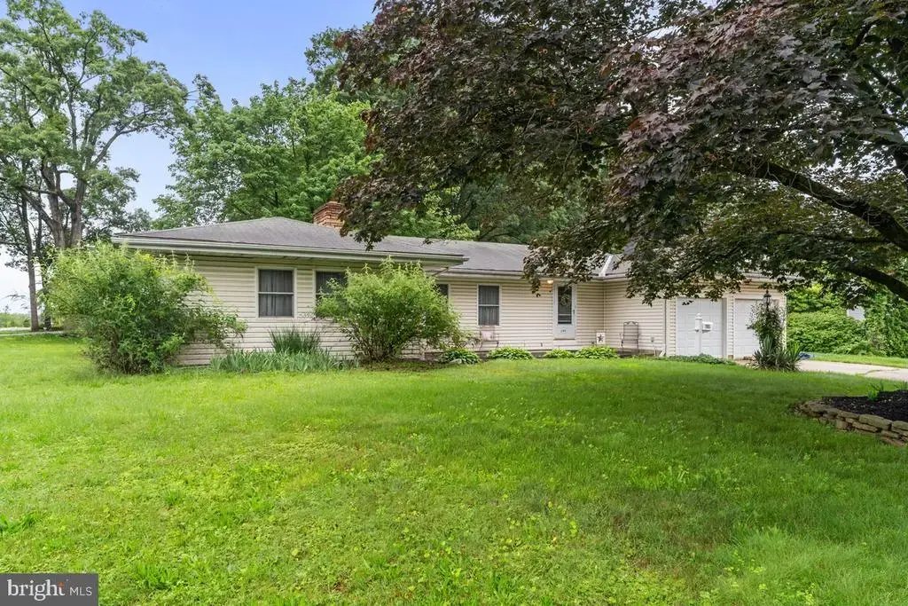 195 N Washington St, TELFORD
