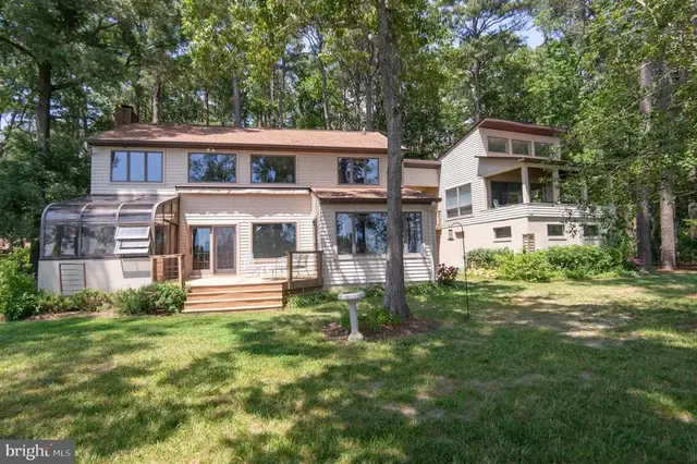1701 Perseus Rd, Cambridge