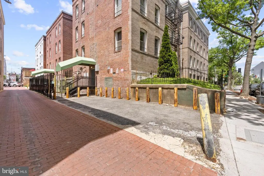 1108 Columbia Rd Nw #p-2, WASHINGTON