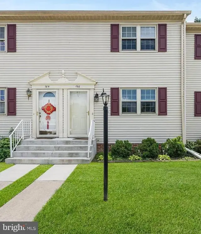 166 Center St #166, Hanover