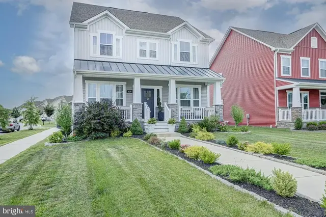 629 Spring Hollow Dr, Middletown