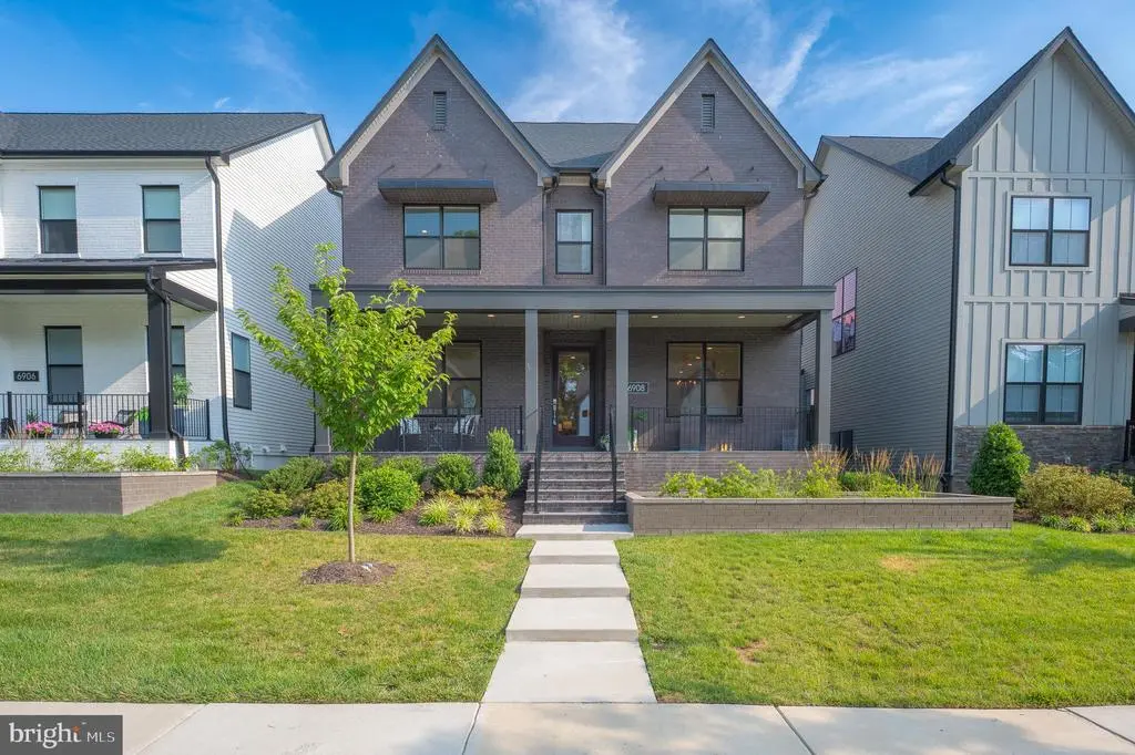 6908 Greyswood Rd, Bethesda