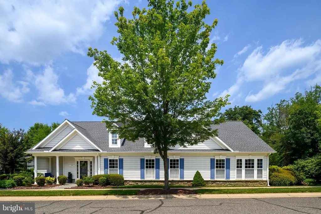 242 Opera Ct, Centreville