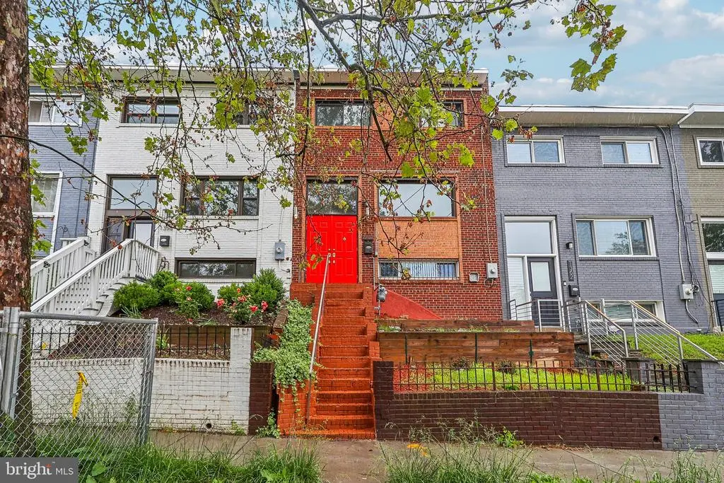 1360 W St Ne, WASHINGTON