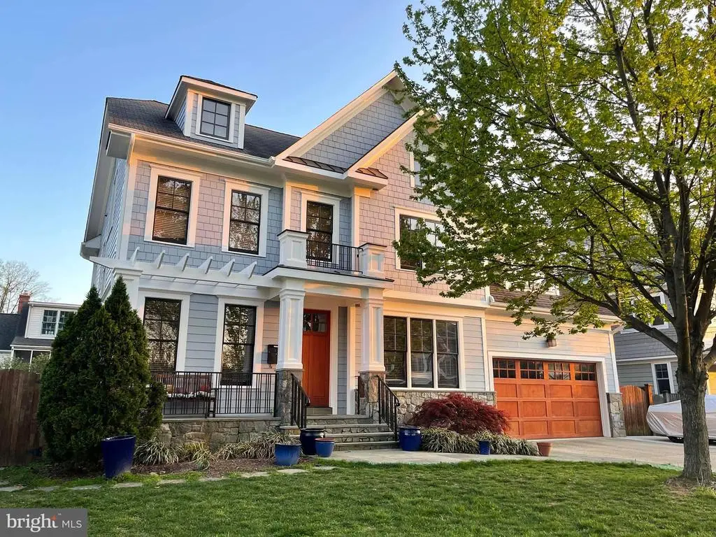 4512 Windsor Ln, Bethesda