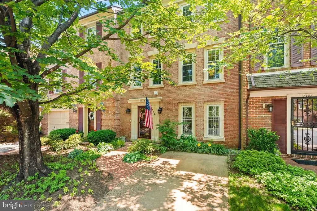 2345 S Rolfe St S, ARLINGTON