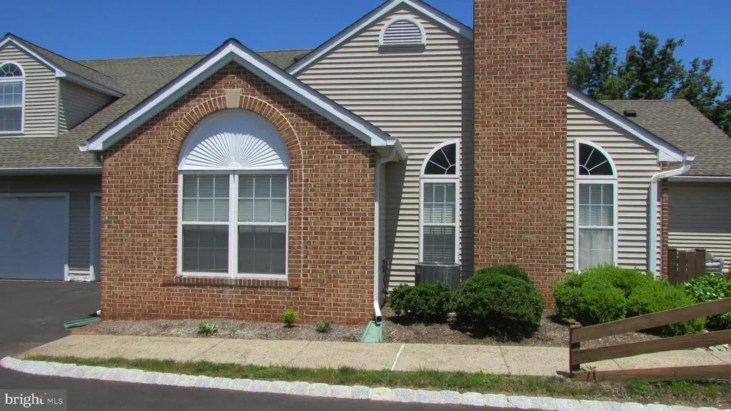 18 Woolsey Ct, PENNINGTON