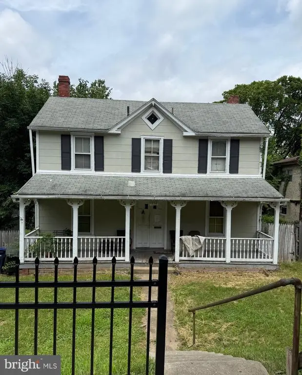 1358 Newton St Ne, WASHINGTON