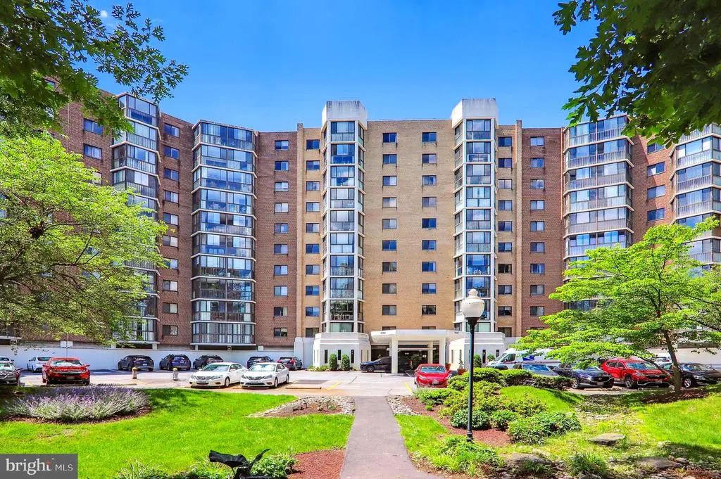 15101 Interlachen Dr #1-126, SILVER SPRING