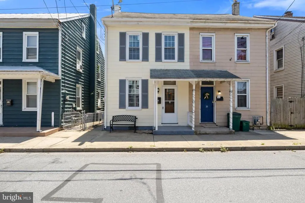 33 W Ferdinand St, MANHEIM