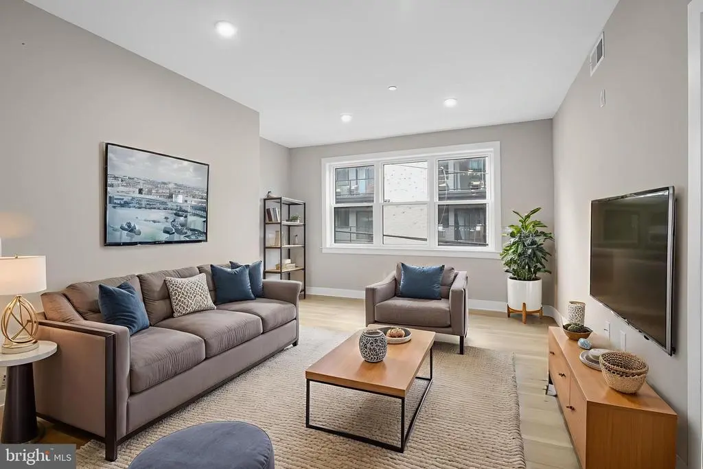 2621 W Jefferson St #2r, PHILADELPHIA