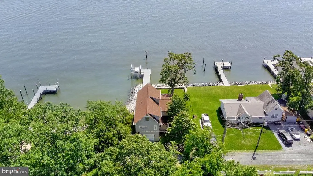 4715 Oak Rd, Shady Side