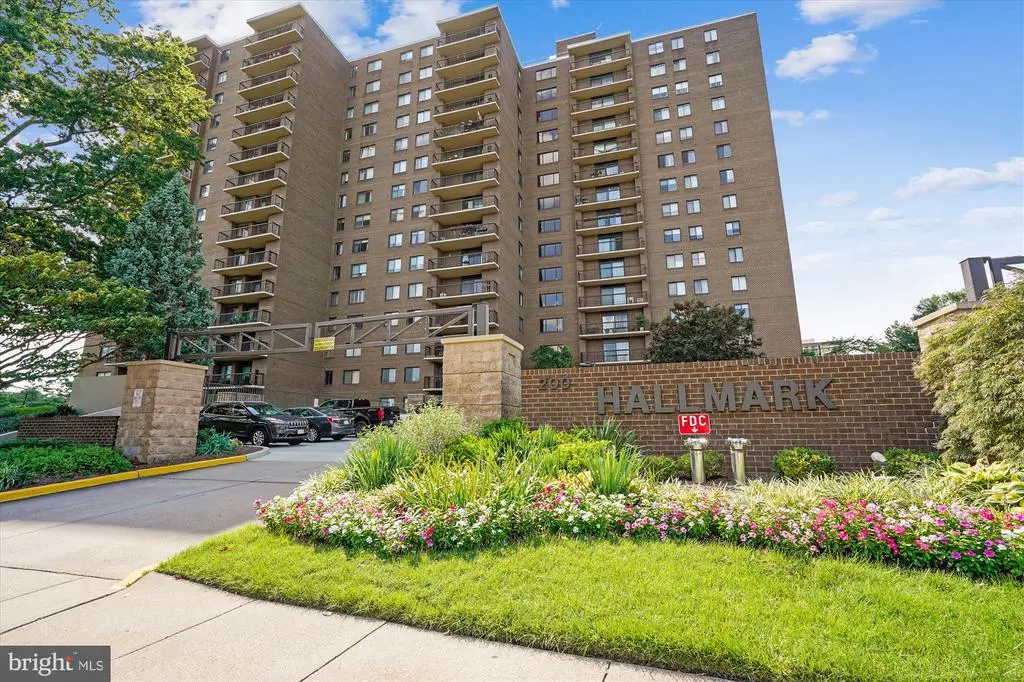 200 N Pickett St #108, ALEXANDRIA