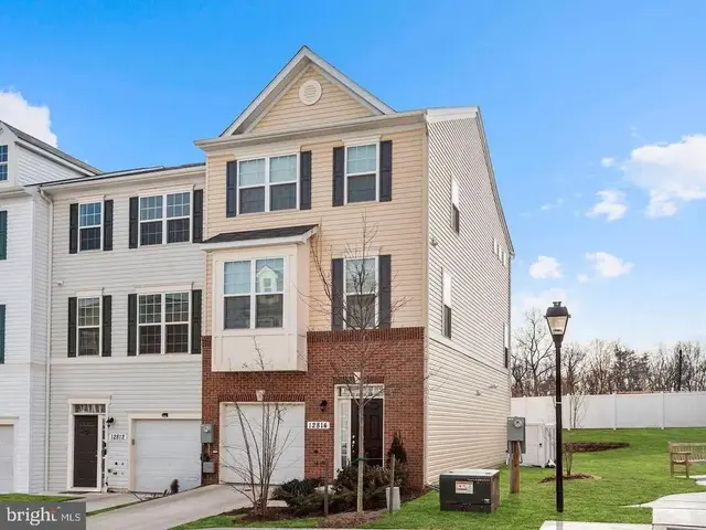 12814 Sutherby Ln, Germantown