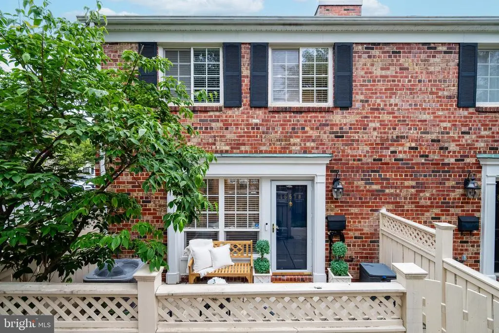 1657-b N Van Dorn St, Alexandria