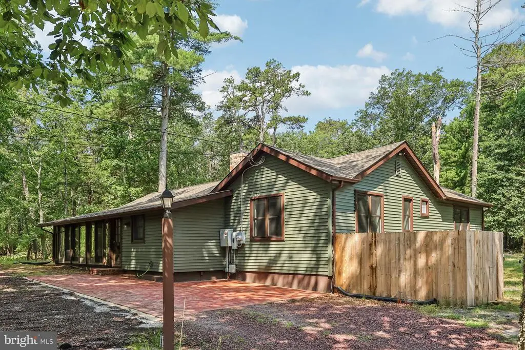 1322 Stokes Road, MEDFORD