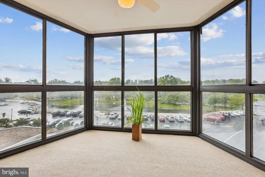 3330 N Leisure World Blvd #5-318, Silver Spring