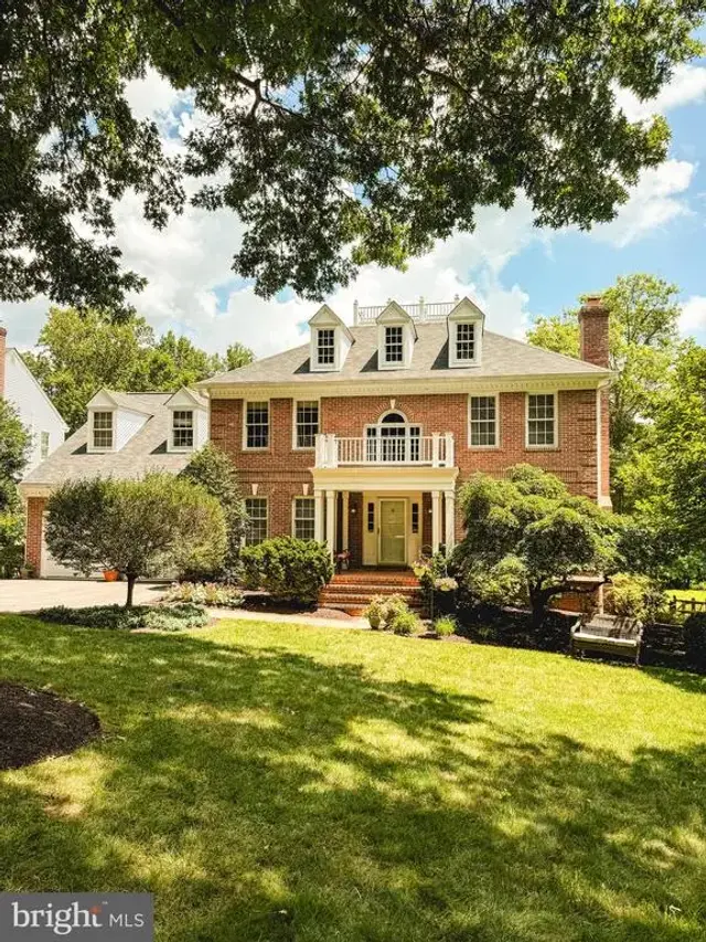 9702 Gretchen Ln, Ellicott City