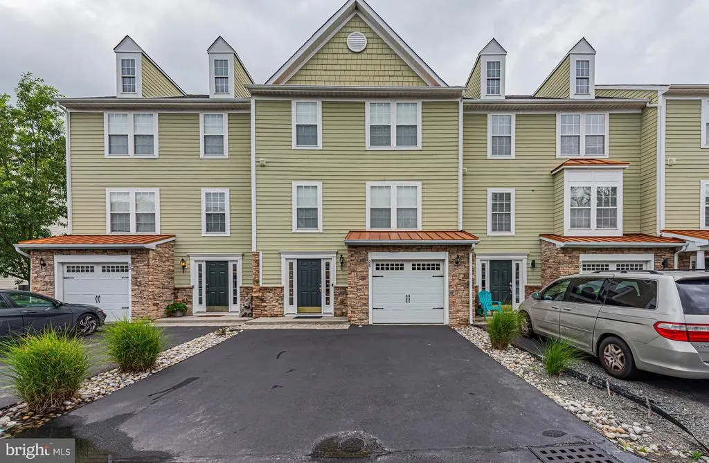 25 Tributary Ln #97, Millville