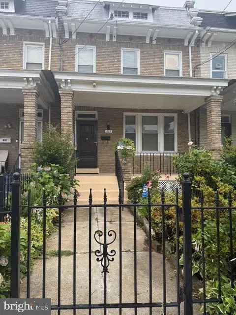 812 Emerson St Nw, WASHINGTON