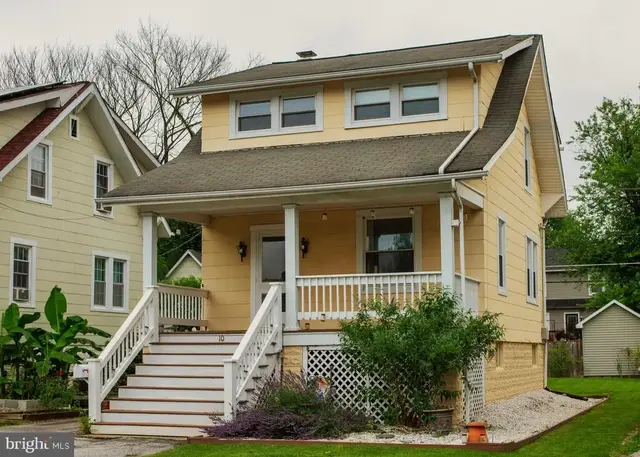 10 Hawthorne Ave, Pikesville