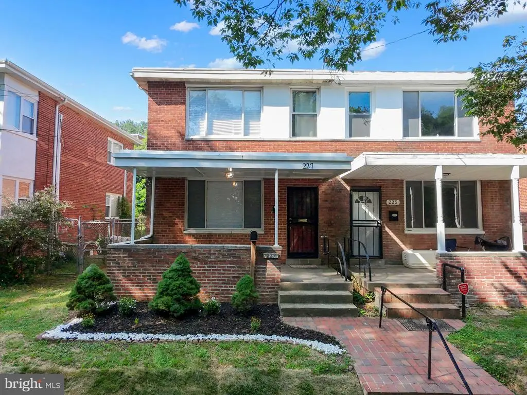 227 Hawaii Ave Ne, WASHINGTON
