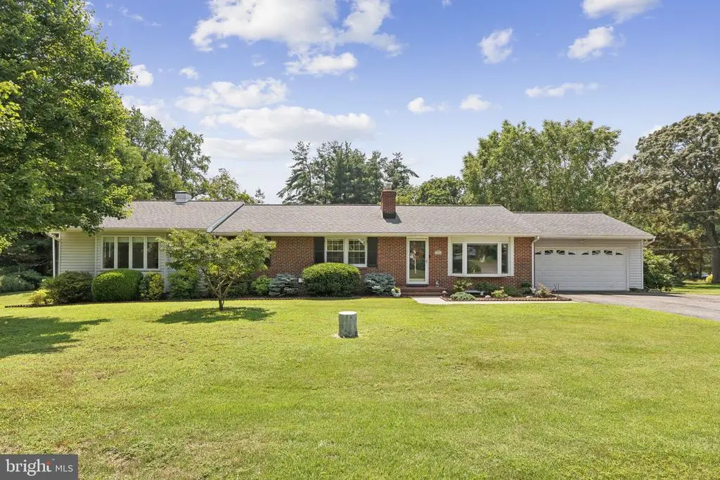 346 Edgewater Rd, Pasadena