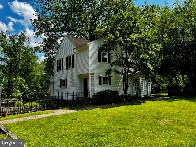 410 Wharf Rd #river Cottage, BENSALEM