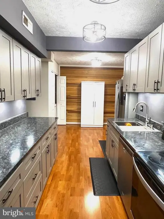 7706 Hanover Parkway #t-3, GREENBELT