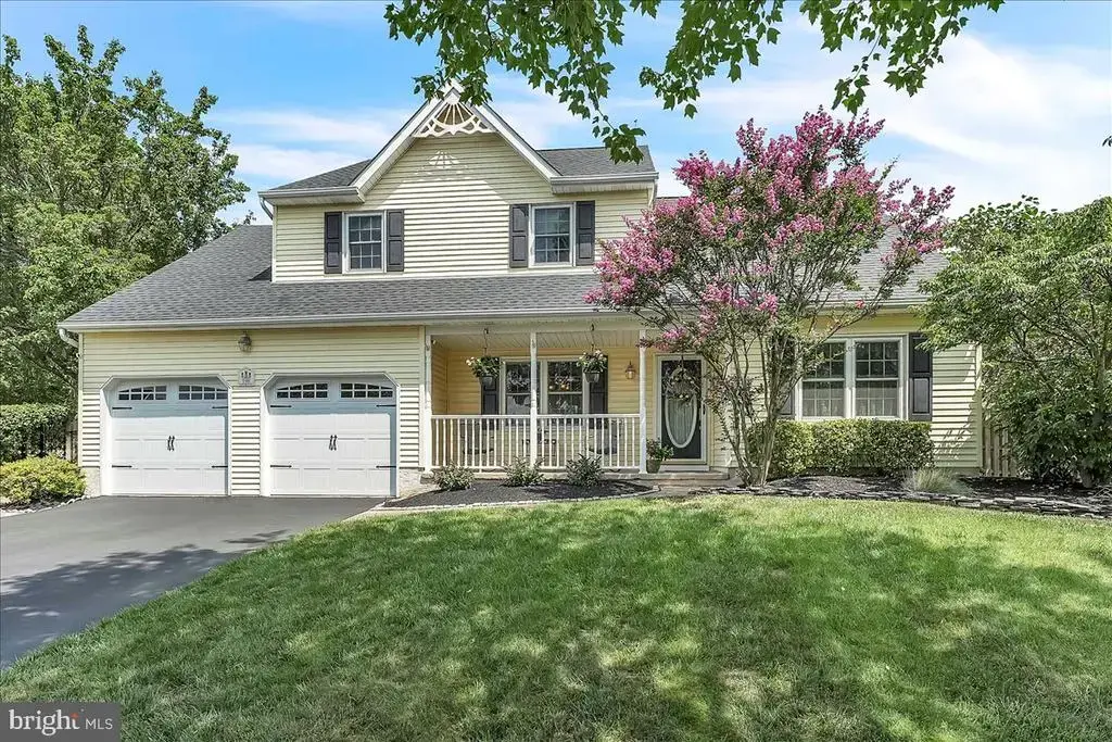 198 Greenbriar Ln, NEWTOWN