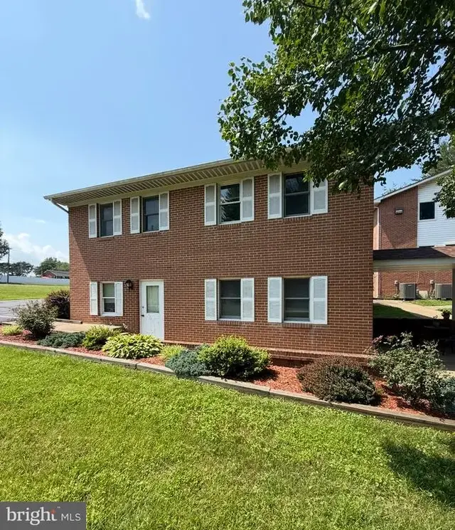 2555 Solomons Island Rd, Huntingtown