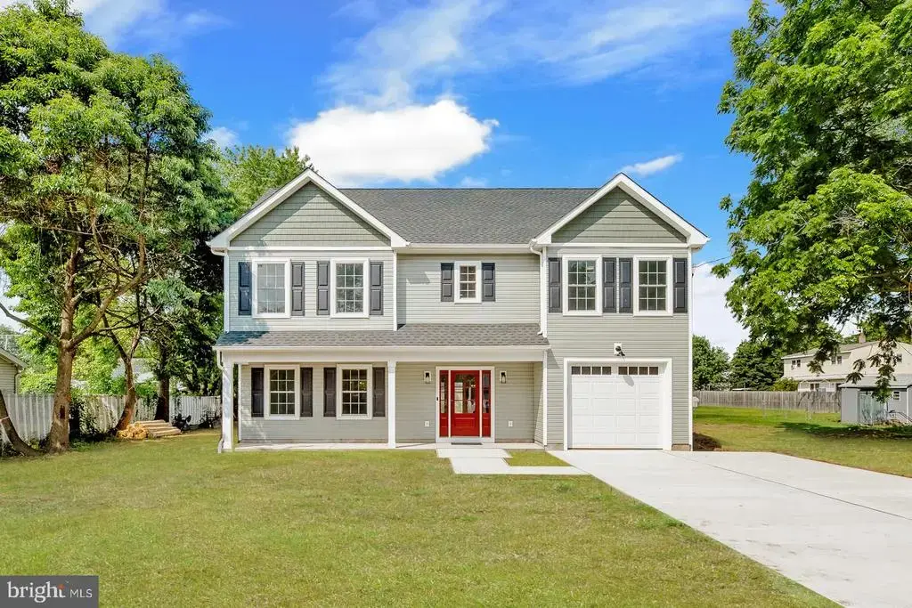 1805 Grieb Ave, LEVITTOWN
