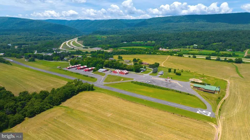 600, 650, 656 Airport Dr, MIFFLINTOWN