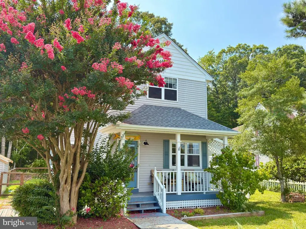 5 Neptune Dr, Frankford