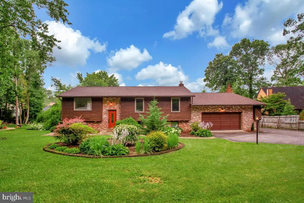 1428 Oak Bluff Rd, Edgewater