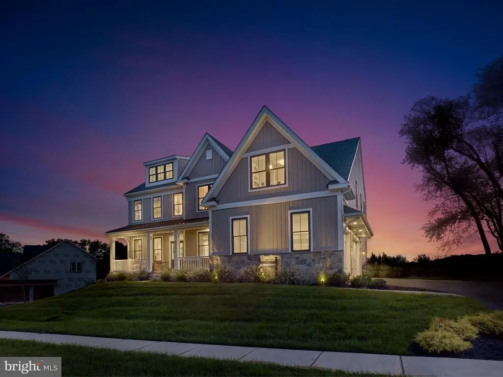 155 Lexington Manor, Glenmoore