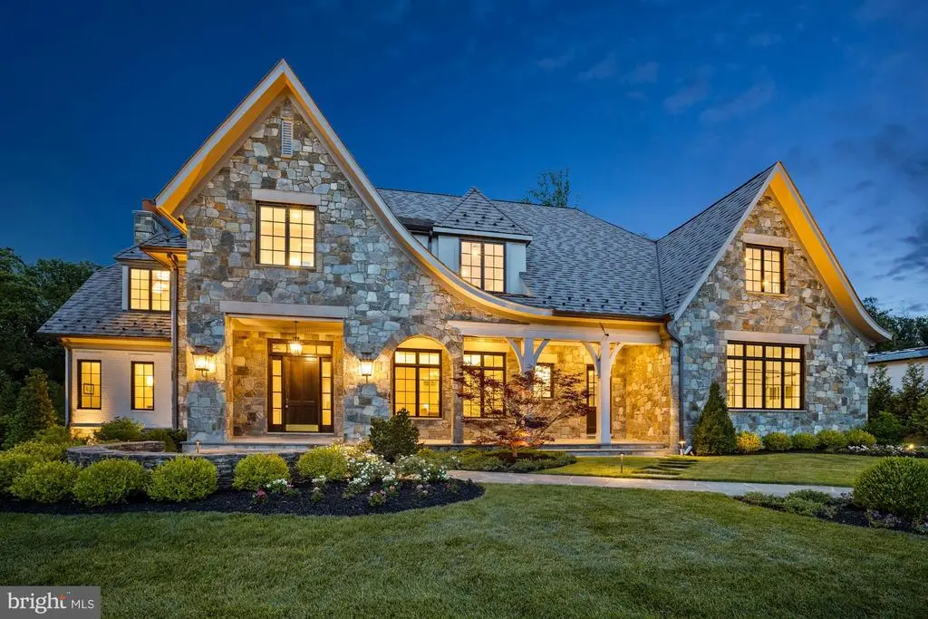 954 Mackall Farms Ln, MCLEAN