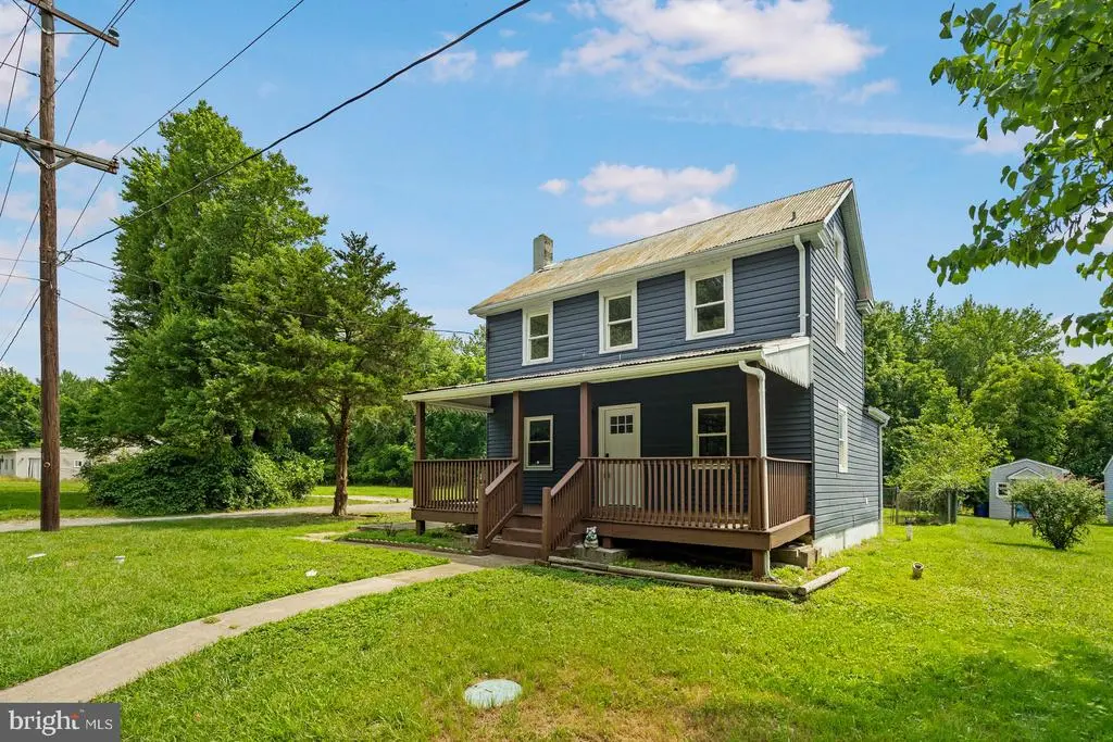 906 N Bridge St, Elkton