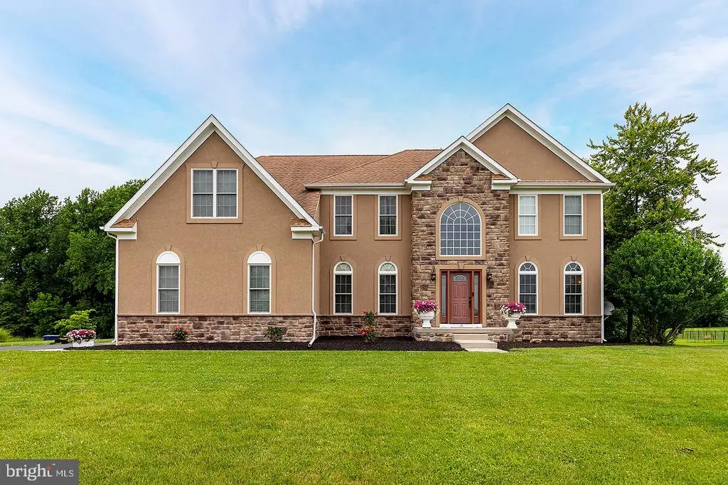 19 Valley Ln, MULLICA HILL