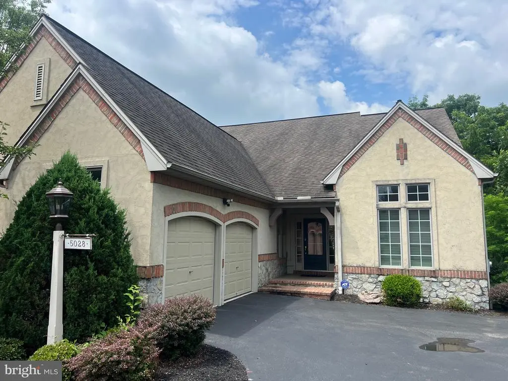 5028 Amelias Path W, Mechanicsburg