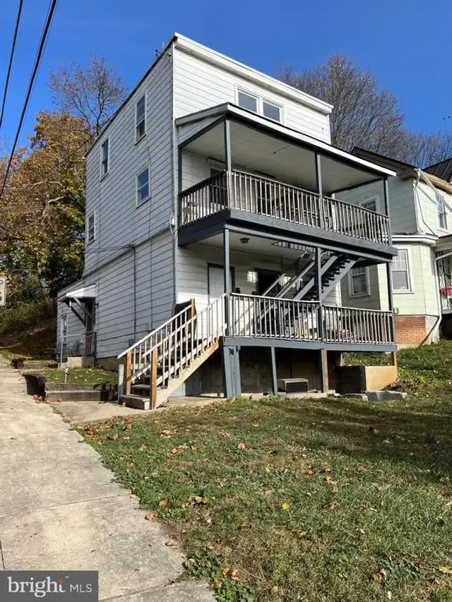 201 Mount Airy Ave, Waynesboro
