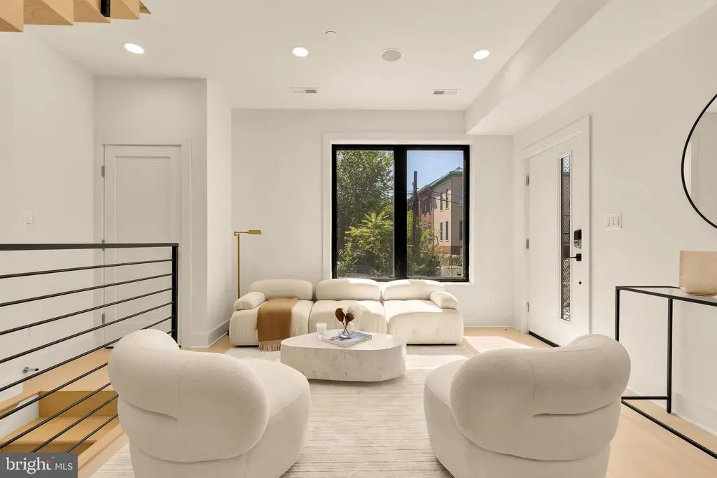 509 L St Ne #4b, WASHINGTON