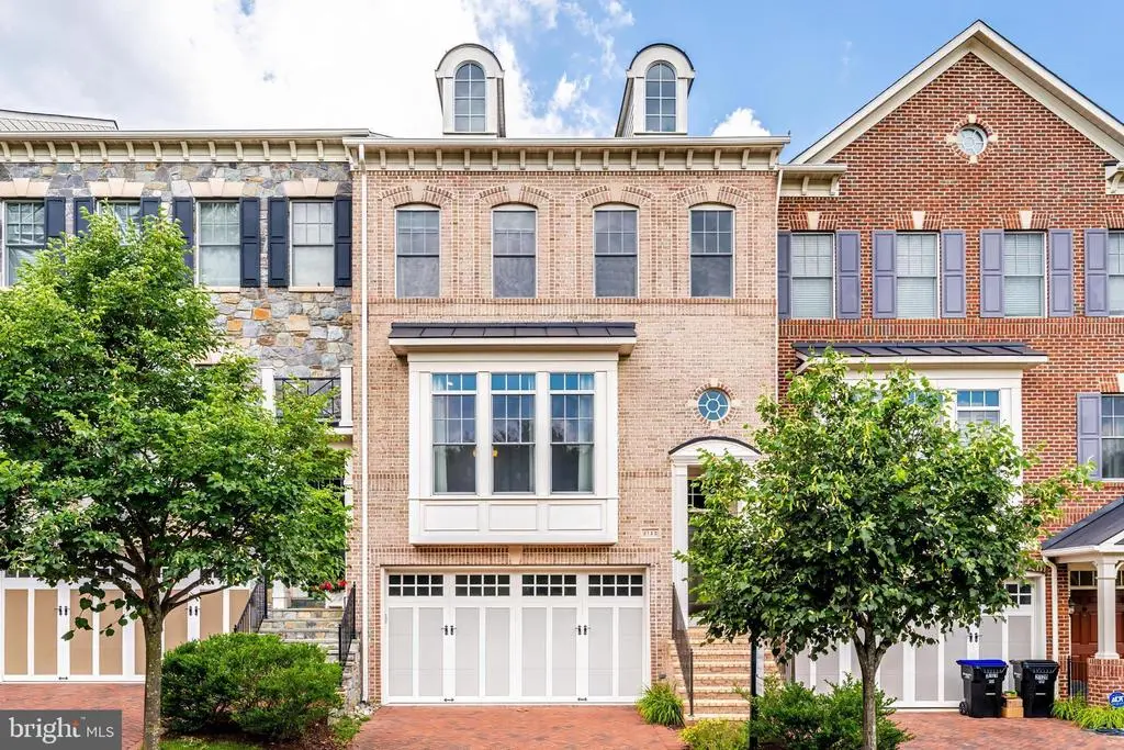 2122 Mcconvey Pl, Falls Church